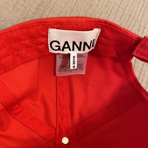 Ganni Raspberry Red Cap - Picture 3 of 5